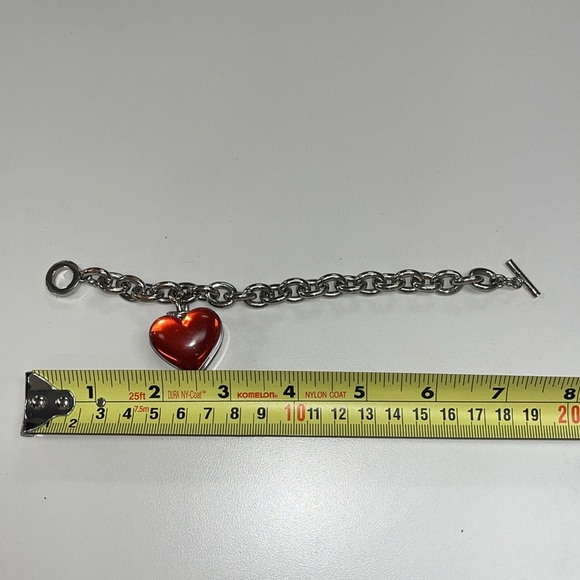 Heart charm toggle bracelet - Picture 4 of 7